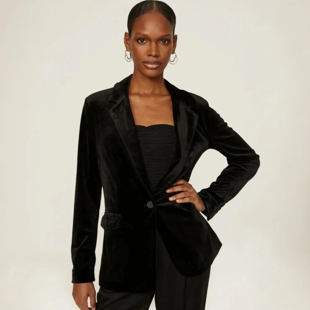 New! Blank NYC Black Velvet Blazer